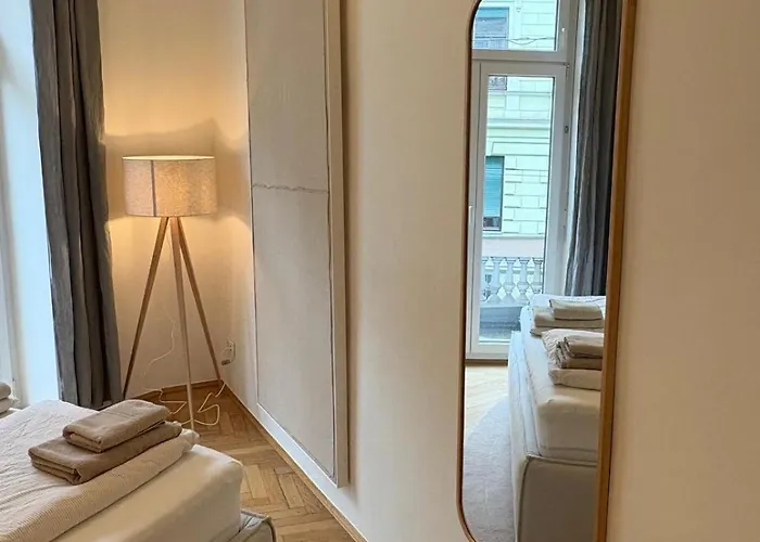 Апартаменти Premium In Altstadtnaehe Грац