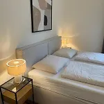 Premium Close To Center Apartment *