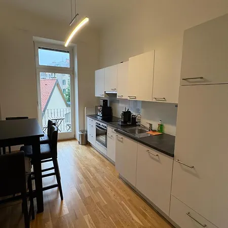 Premium In Altstadtnähe Apartment *
